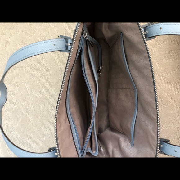 💙MK Tote💙 - Picture 6 of 6